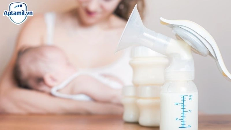 bé dị ứng sữa bò phải làm sao