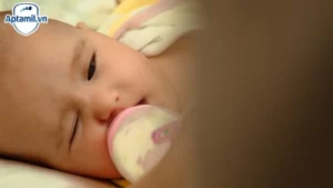 sữa cho bé sinh thiếu tháng