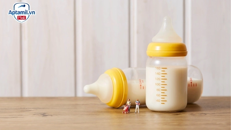 cách chọn sữa cho trẻ sơ sinh