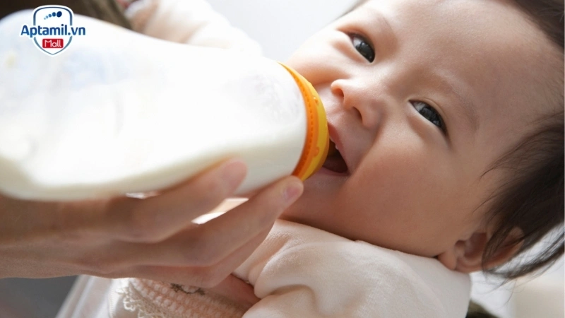 lời khuyên lựa chọn sữa cho bé