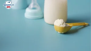 lựa chọn sữa cho bé hay ốm vặt